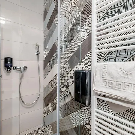 Trend Deluxe ホテル 2*