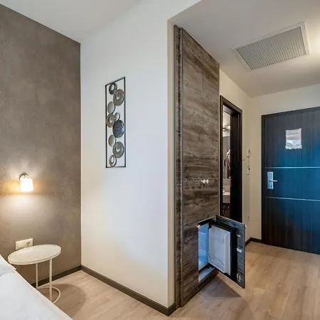 Hotell Trend Deluxe 2*