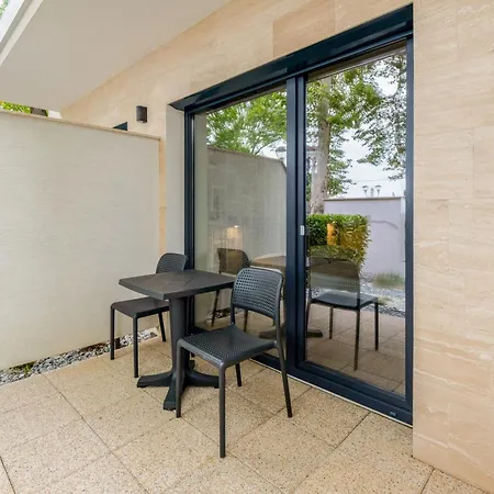 Trend Deluxe Hotel 2*