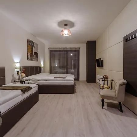 Trend Deluxe Hotell 2*